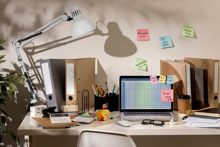 Clutter-Free Workspace