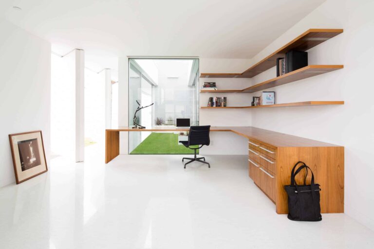 Minimalist Office Design